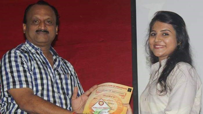 Best-Rotaractor-Award-Female-by-Dr.-Maheen-Shaikh